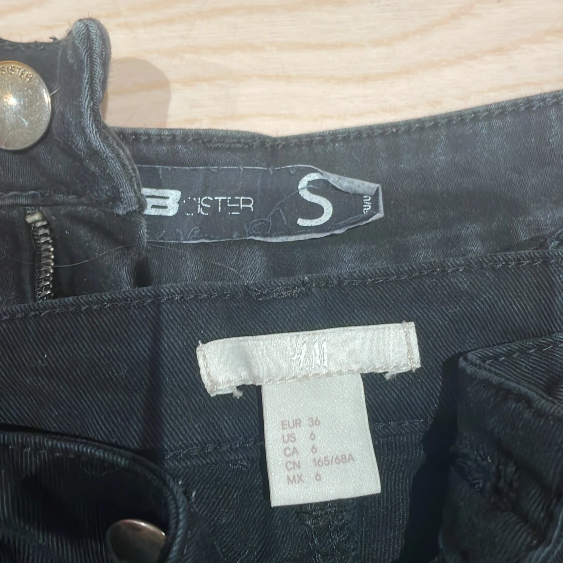2 svarta shorts  - 90