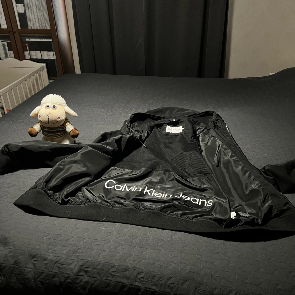 Calvin Klein jacka - 90