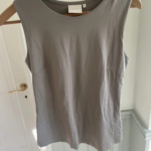 Coolt grått linne  - Snygg grått linne från Fransa. Aldrig använt skicket är som nytt🩶