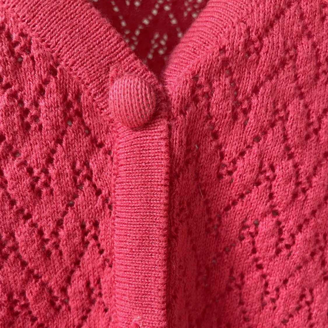 Korallröd finstickad kofta ekologisk bomull  - 91