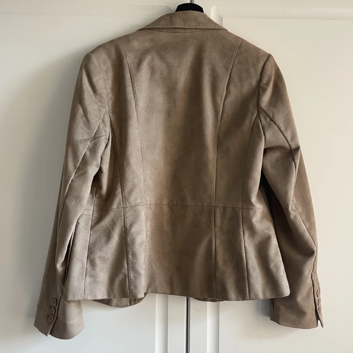 Kavaj i sammet  - 91