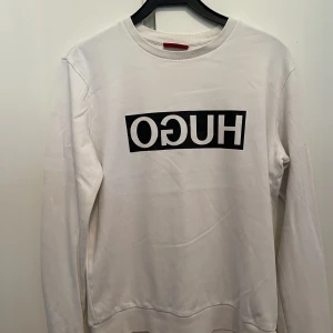 Hugo (hugoboss) - Hugo av hugoboss. Köpt på johnells 2019 men måttligt använt. Storlek S 