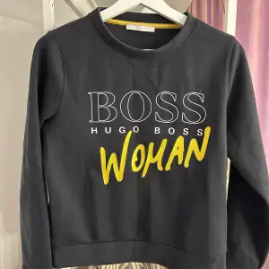 En Hugo boss tröja (dam) äkta 