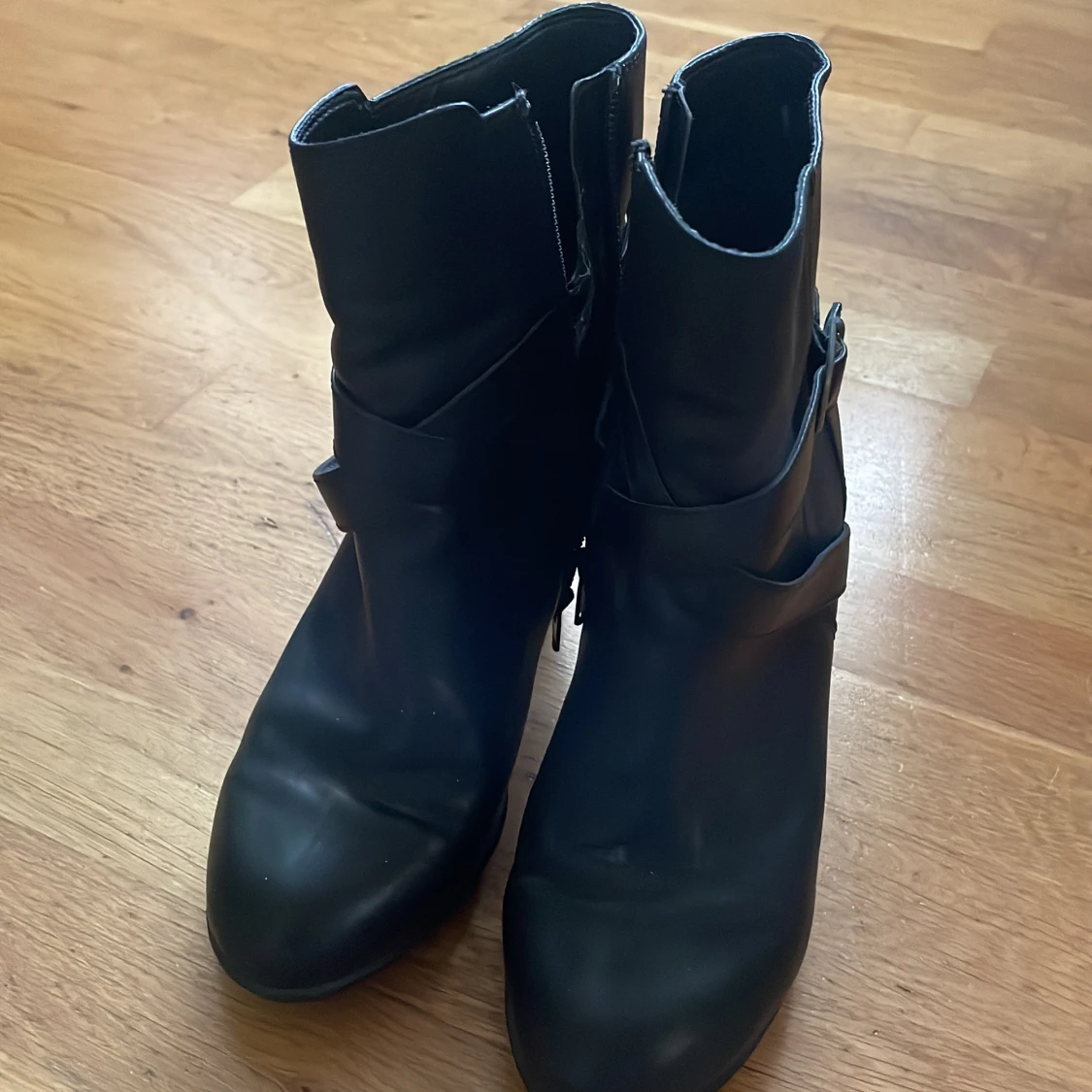 KLACKAR/KÄNGOR - 90