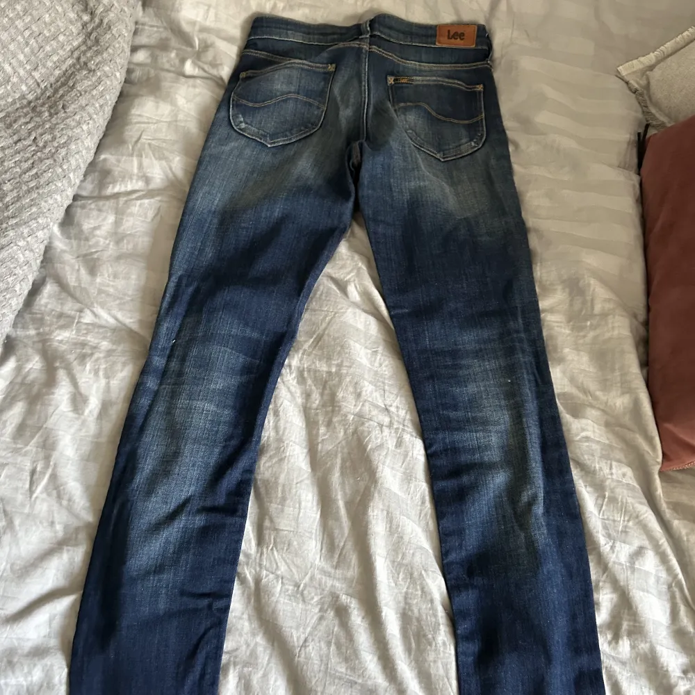 Super snygga jeans från Lee, hör av er vid intresse eller frågor! Tryck gärna på köp nu! . Jeans & Byxor.