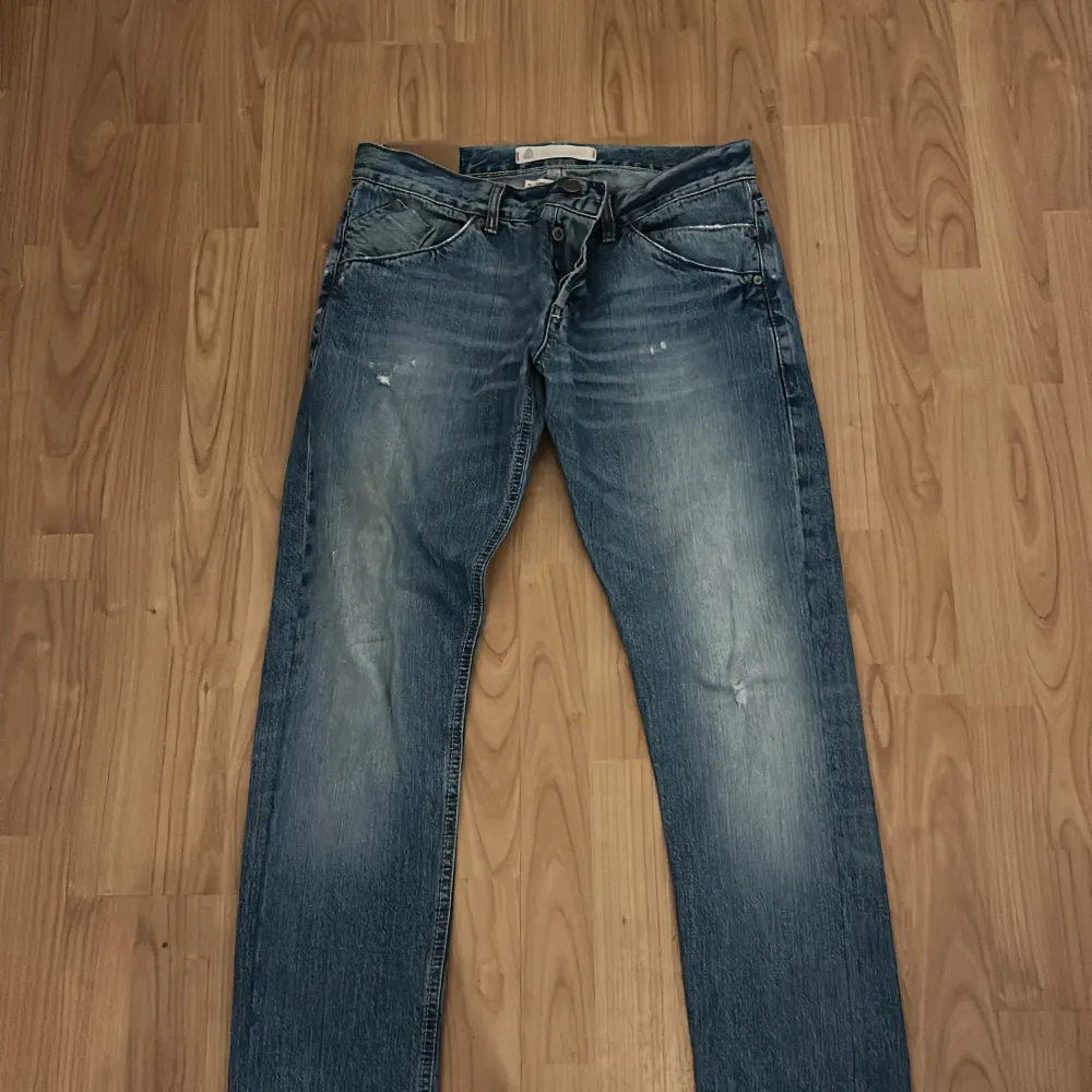Ett par dondup jeans fräscha o sköna. Jeans & Byxor.
