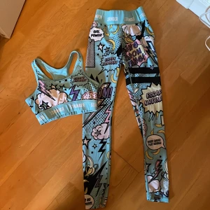 Stronger träningskläder - Jättebra skick nästan aldrig använda. För barn dock. Typ 12 åringar.