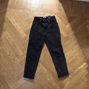 Svarta HM jeans storlek 40 (EUR)