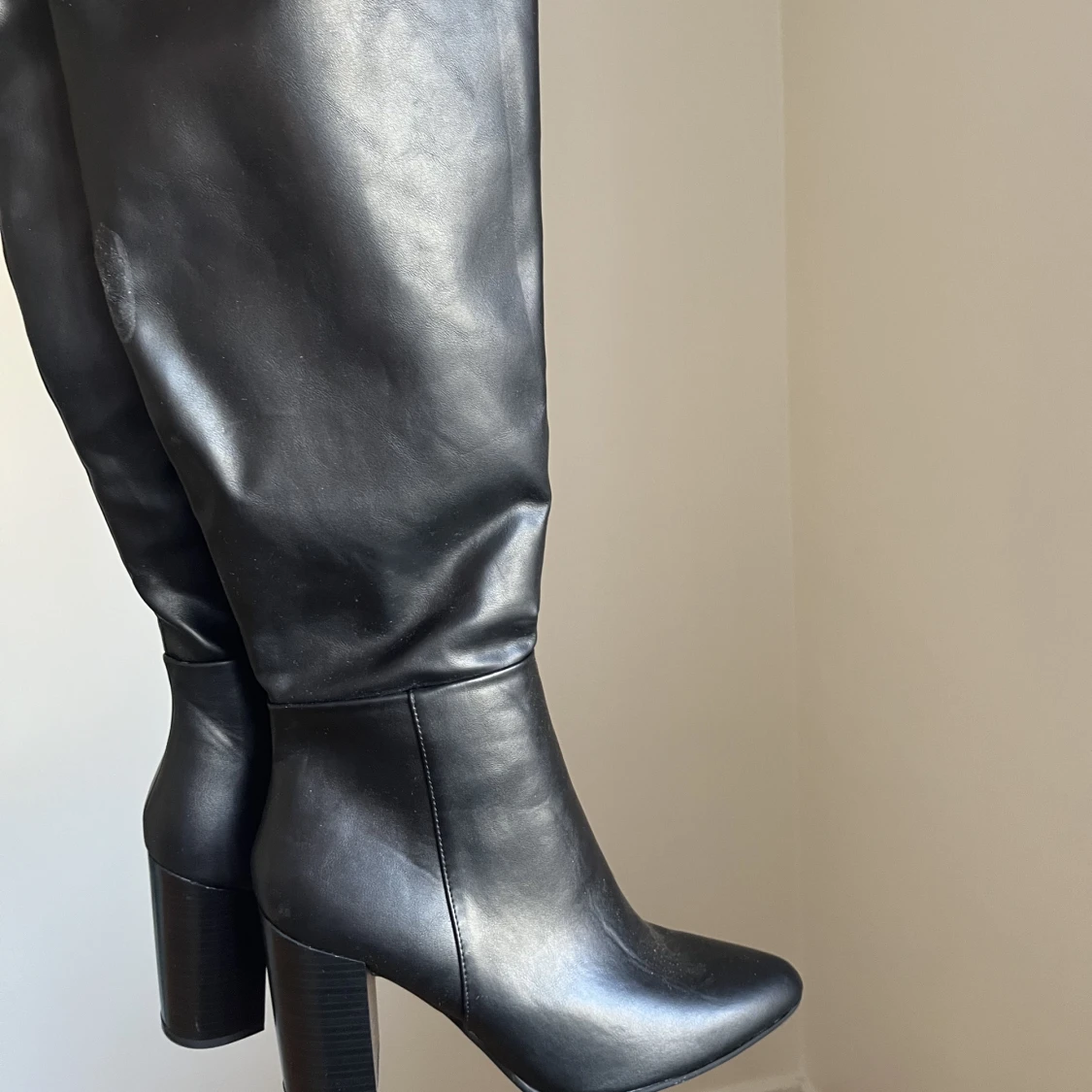 Knähöga Stövlar - 90