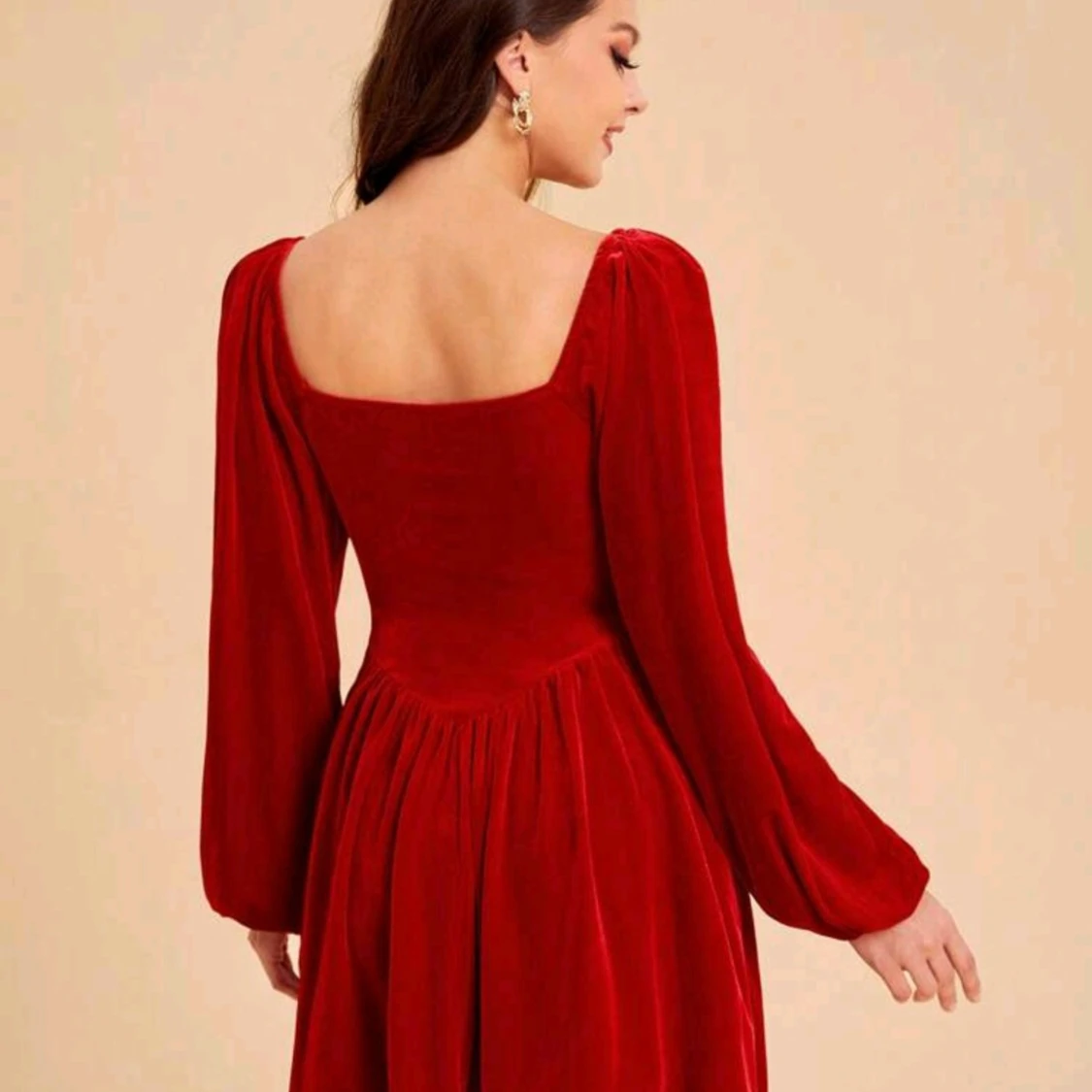 Röd klänning  - 90