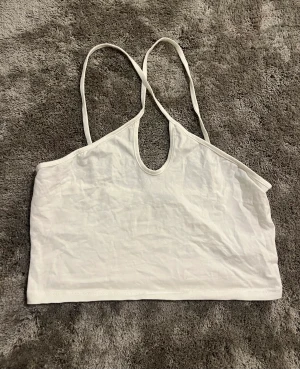 Vit topp - Använt en gång, är som ny!