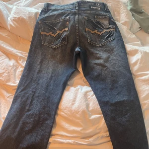 Snygga jeans  - Jätte fina o snygga i bra skick kommer bara  inte till användning hos mig, bara skriva vid frågor 🫶