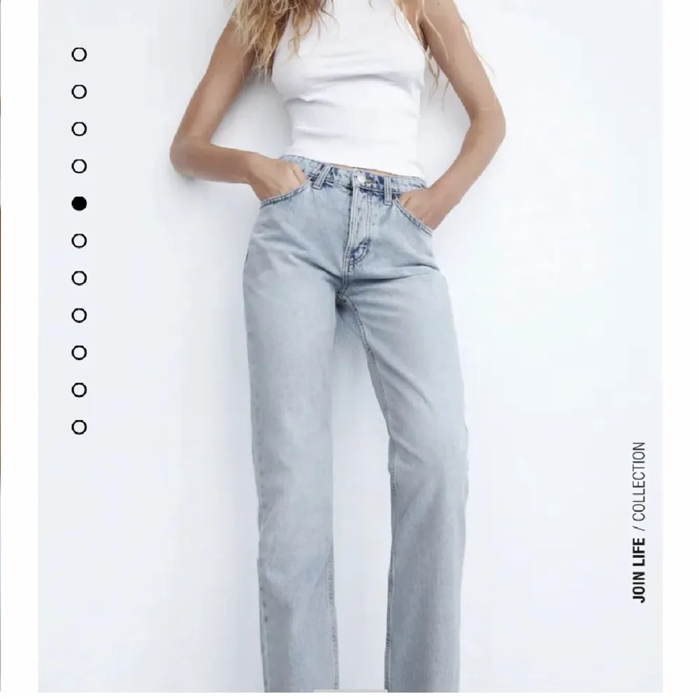 Snygga jeans köpta här på Plick men inte riktigt min smak längre!❤️. Jeans & Byxor.