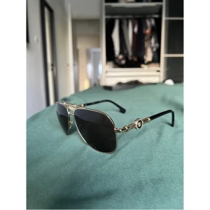 VERSACE SUNGLASSES  - Worn few times. Like new. Text for more pics. New price is 2150kr