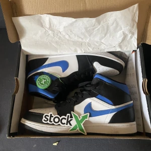 Jordan 1 mid  - St 44  Använd en gång  Snabb affär 