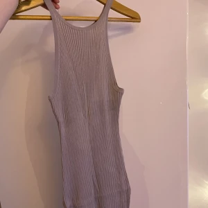 Klänning - Tygklänning från hm, världens skönaste material. 