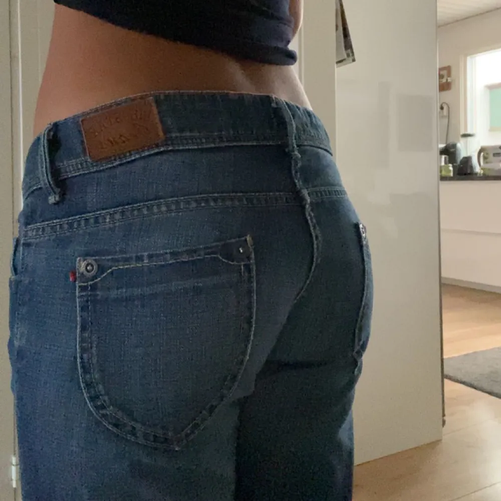 Perfekta low waist jeans från Big Star🩷Jättefint skick!! säljer pga gillar inte färgen. Hör av er vid fler frågor!🩷FRI FRAKT (söndag). Jeans & Byxor.
