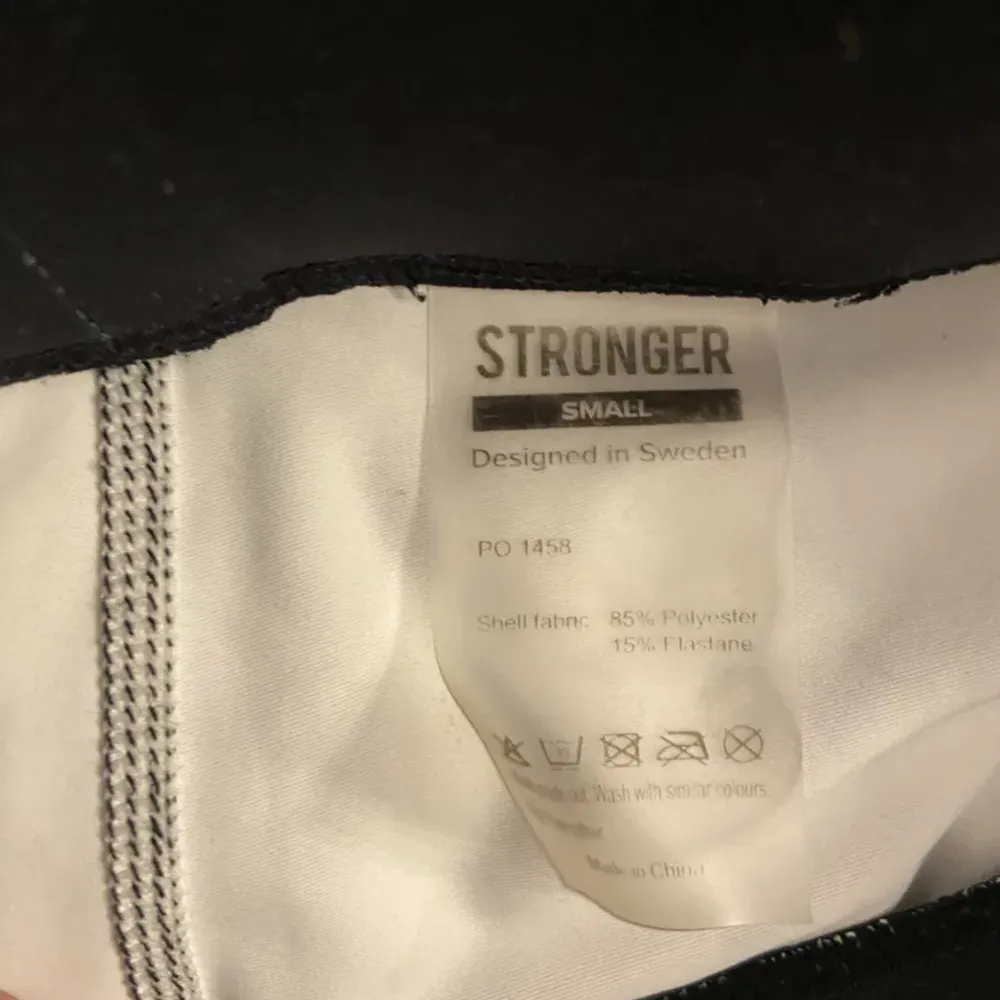 Stronger tights ”Tribeca”. säljer pga att jag har nya & dessa kommer aldrig till användning. Tror heller inte de går att köpa längre 🖤🩷❤️ ord pris 799kr. Jeans & Byxor.