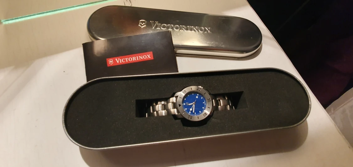 Fin oanvänd klocka - 90