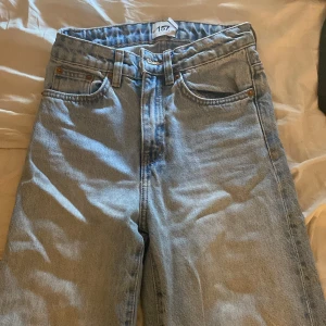 Baggy jeans ✨ - Snygga midwaist baggy jeans✨Säljer pga att det inte kommer till användning. Nytt skick
