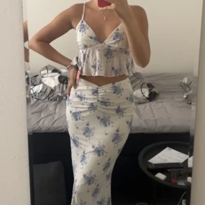 Set - Säljer detta fina set som endast använts 2 gånger. Storlek S🩵