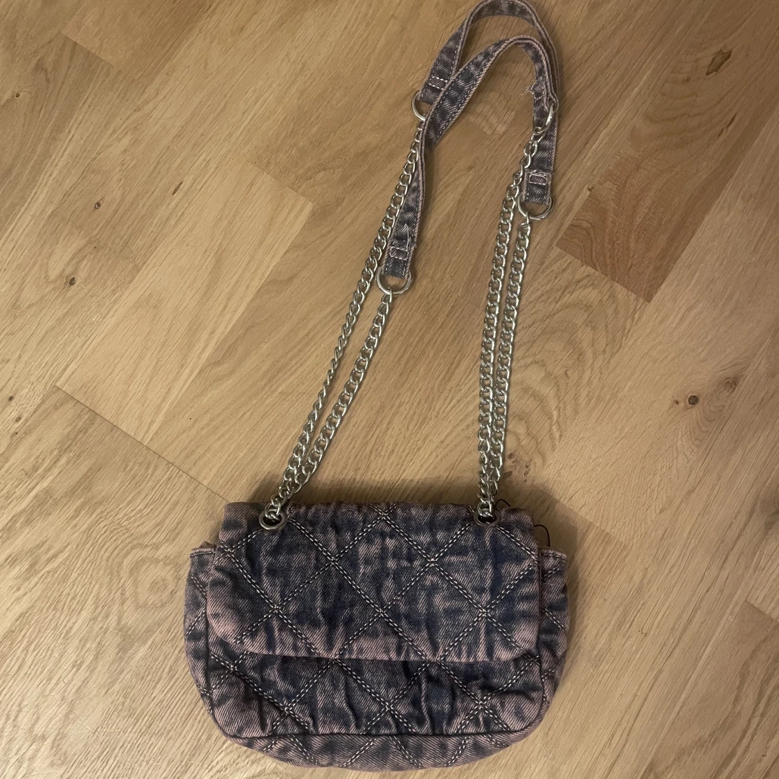 Väsk från stradivarius  - 90