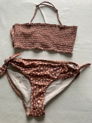 Bikini - Säljer denna bikin från h&m,inga defekter och priset kan diskuteras