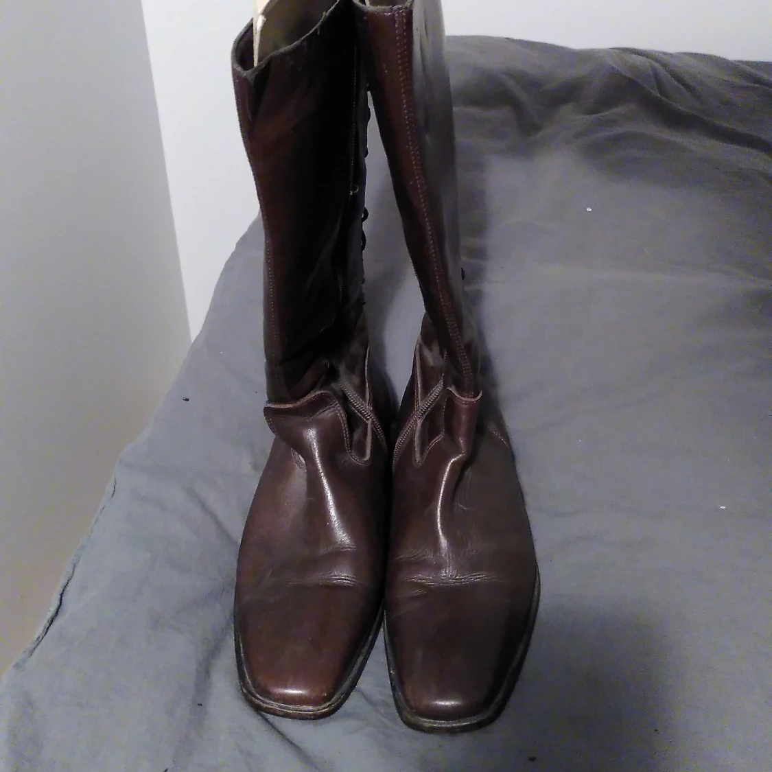 Höga Skinnstövlar bruna snörade - 90