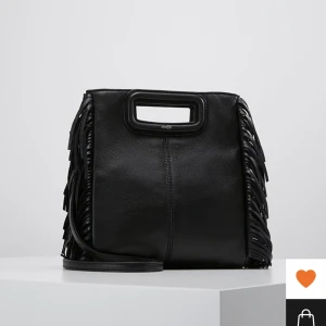 Maje väska  - Intressekoll!!!! Funderar kanske på att sälja min super fina maje väska. Den är i bra skick men skriv för egna bilder❤️ jag har också öppen för byten ❤️ Skriv för intresse😊