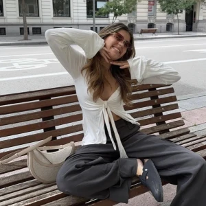 Design by Si tröja  - Design by Si tröja. Aldrig använd. Strl XS/S.