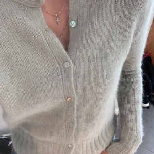 Kofta - Alpacka kofta från zara, jag betalar inte för frakt Tryck inte på köp direkt 