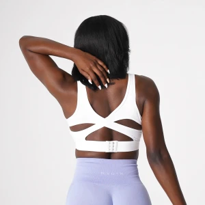 Vit sport bh - Säljer denna fräscha sport bhn från NVGTN! Aldrig använd 