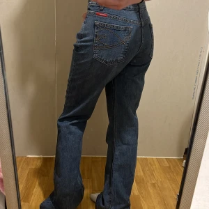 Vintage jeans  -  köpta utomlands från en vintage affär, och är oanvända alltså är i ny skick för att de är förstora för mig!