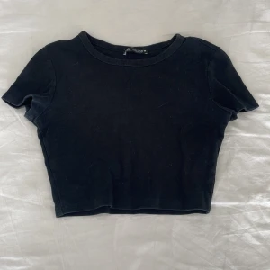 Zara t-shirt - T-shirt från zara i fint skick