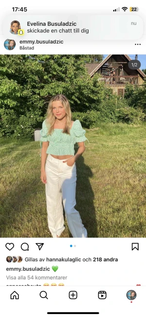 Linnebyxor  - Jättesnygga linnebyxor från zara som har ett jätte fint och skönt material och som är så otroligt fina och populära.