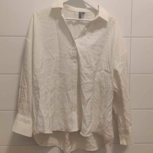 Skjorta/blus -   Oanvänd blus   