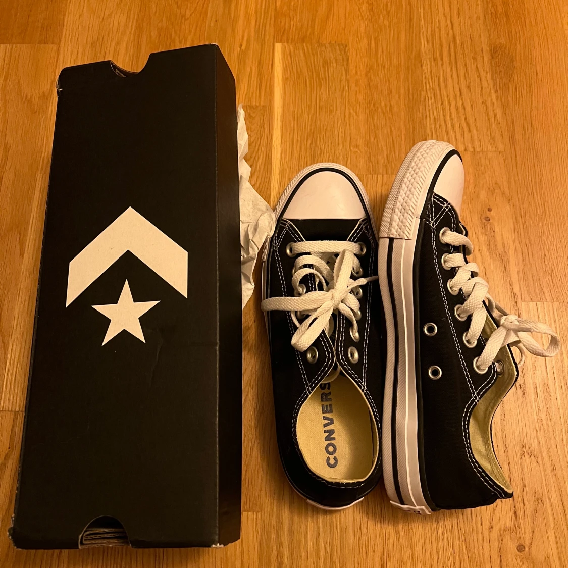 Svarta converse  - 90