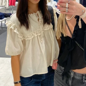 Zara blus - Tröttnat på denna blus så säljer den❤️