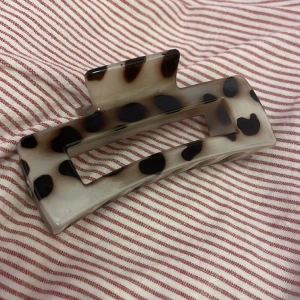 Hårklämma - Endast taggar på ena sidan