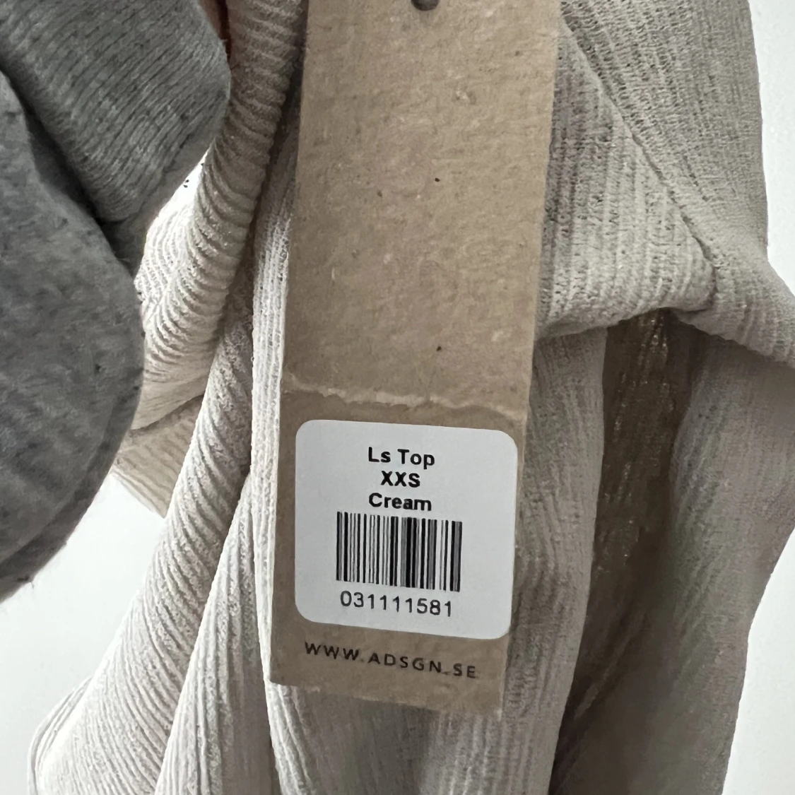 A-DSGN Ls-Top Cream - 91
