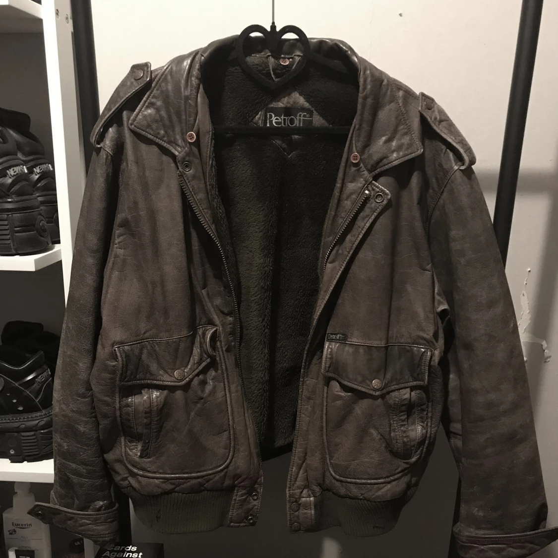 Intresse koll petroff läder jacka