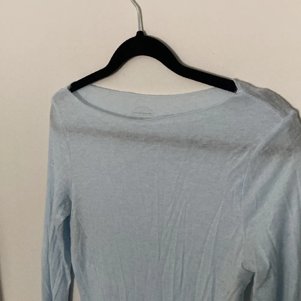 Den populära intimissimi tröjan i ljus blå i storlek m används ett få tal gånger beroende att den itne passa mig så bra. Går att pruta💕. Toppar.
