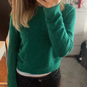 &otherstories tröja - jättefin &otherstories tröja utan defekter, köptes förra året för 700💞pris går att diskutera!