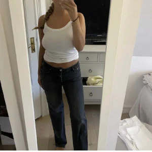 Straight jeans zara - Supersnygga jeans från zara perfekt på mig som är 170 cm💖💖
