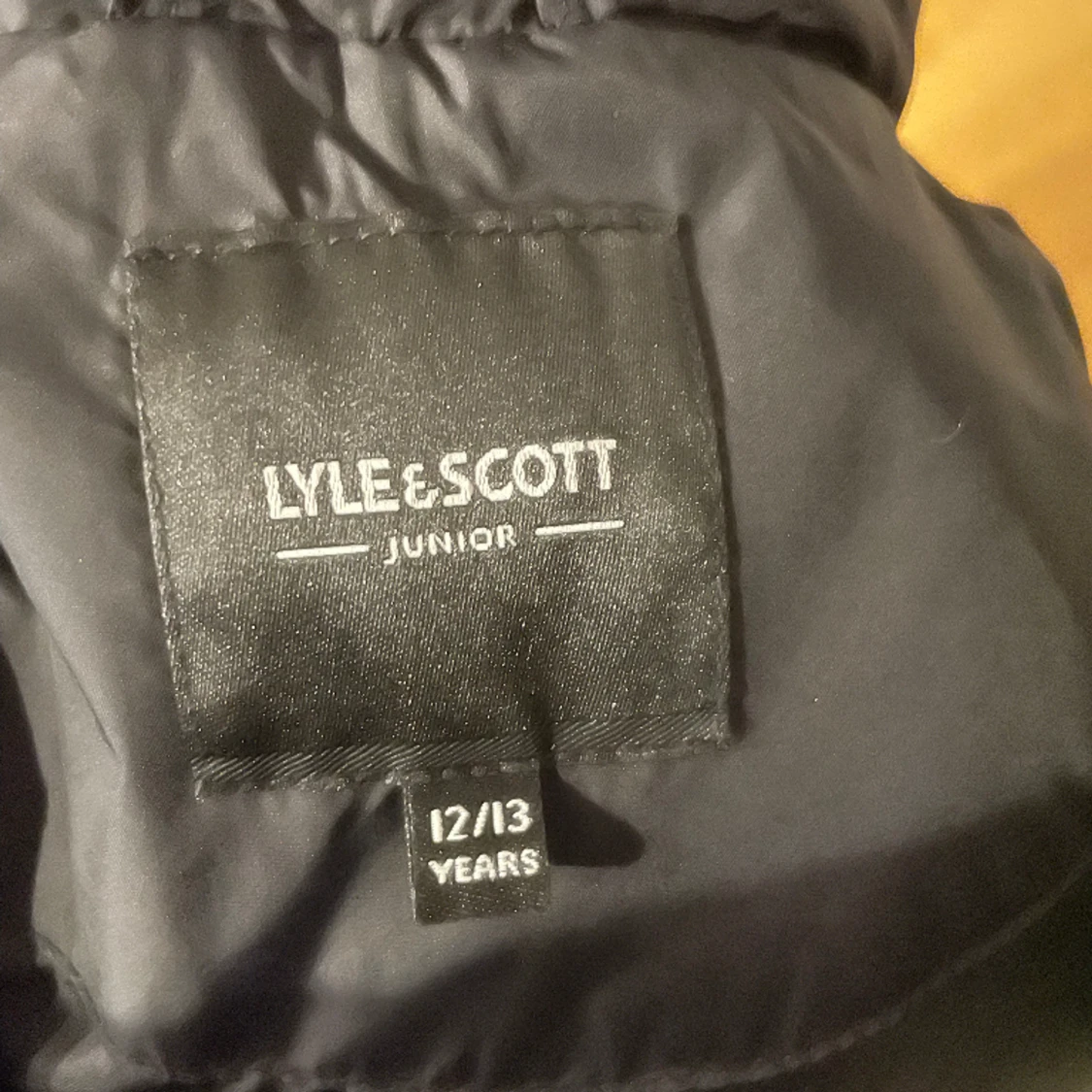 Lyle and scoot väst  - 91