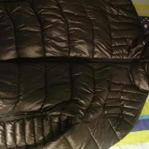 Duffer Lf St George jacka  - Säljer min Duffer of St George jacka - otroligt varm och snygg! Perfekt för vinterdagarna. 