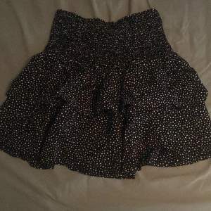 Söt kjol från kappahl som blivit använd få gånger.💞