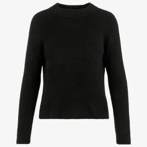 Stickad tröja  - Stickad tröja från pieces i storlek M men sitter som xs/s, lite kortare i modellen. Använd fåtal gånger, mkt bra skick 