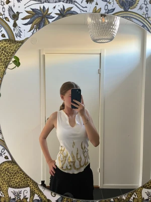 Linne  - Jätte cool tröja från Sirens i storlek M dam. Bra skick!!