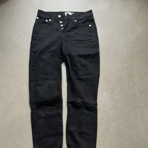 Jeans  - Super fina ej använda ❤️ ej min stil, hög midja